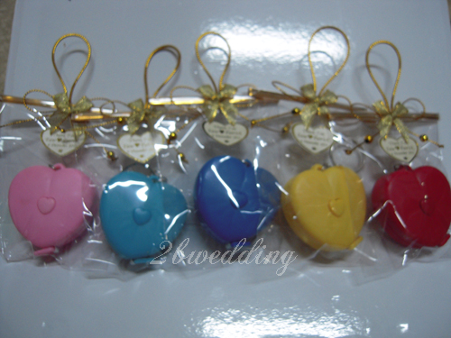 พวงจุญแจตรับเมตรรูปหัวใจ พร้องตกแต่งและติดชื่อ 12 บาท